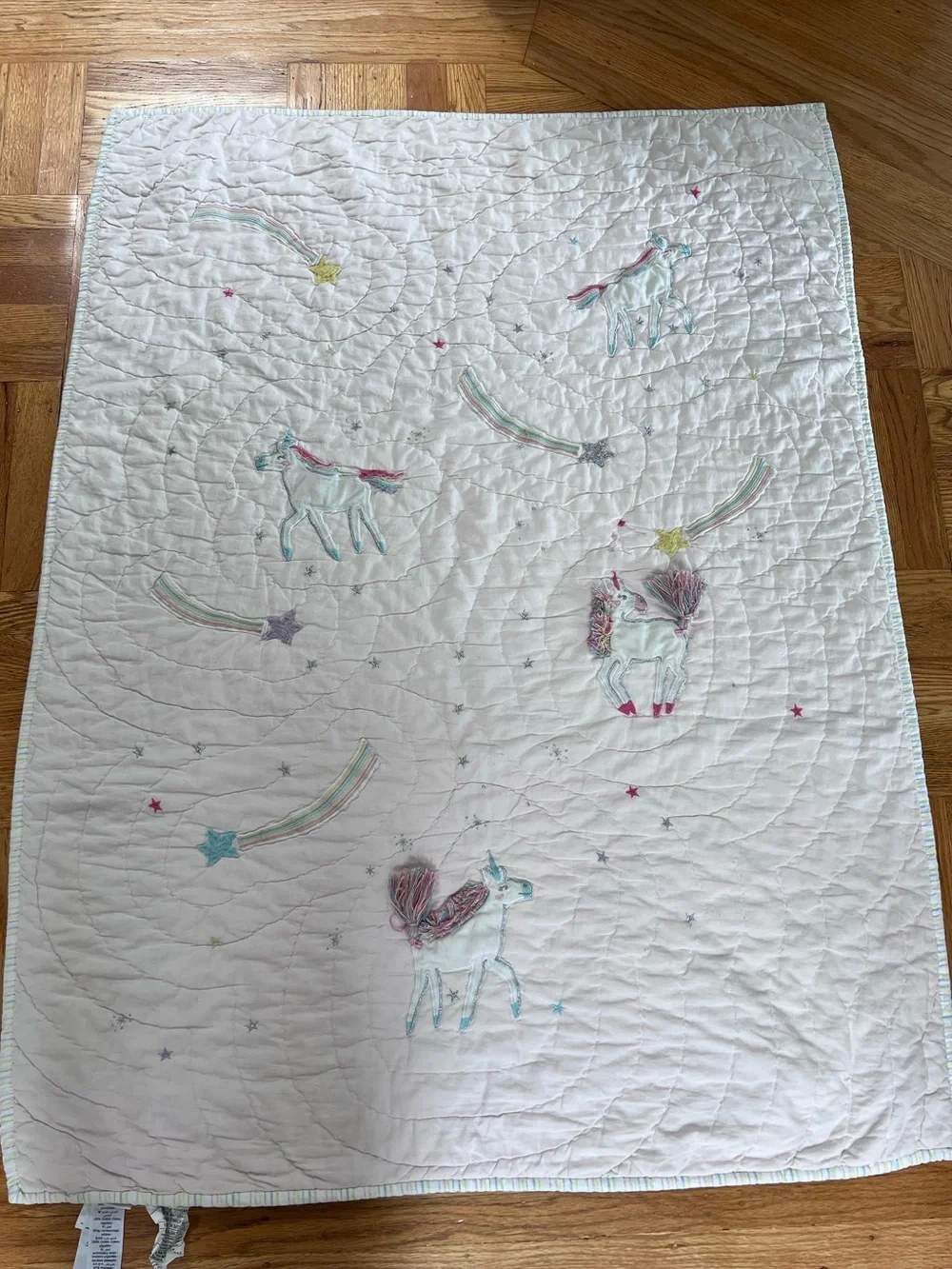 Pottery Barn 100% cotton Toddler Unicorn Quilt - Pastel